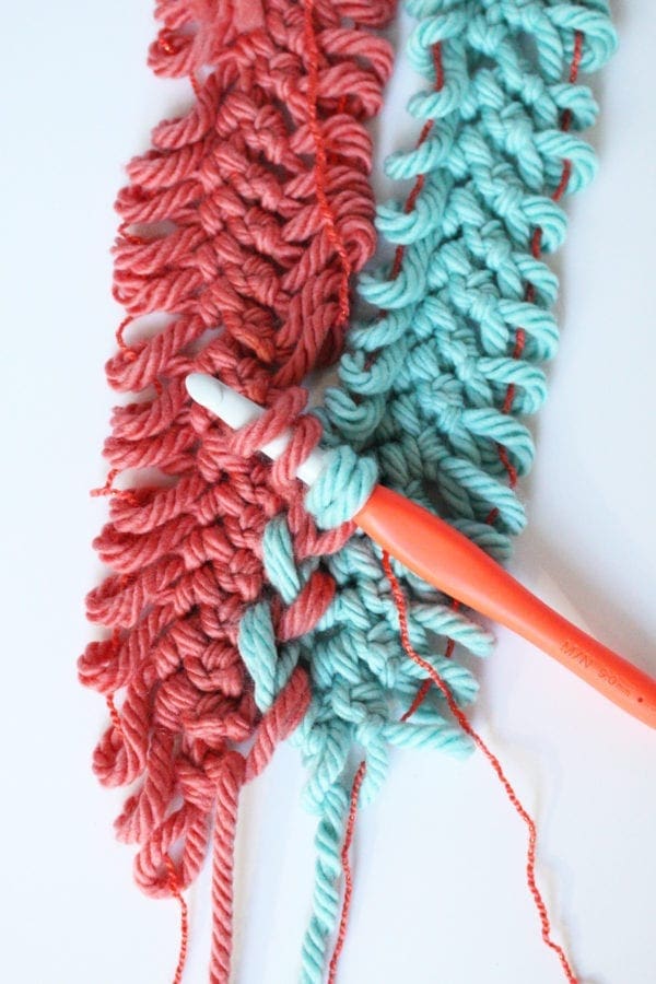 Chunky Hairpin Lace Scarf joining